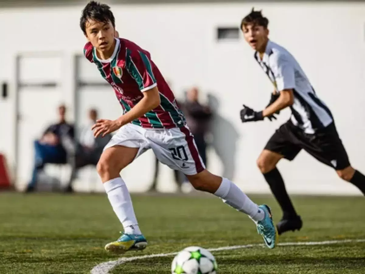 Қазақтың Зиданы Португалияда –  Афуан Дәулетұлы тарихи келісімшартқа отырды