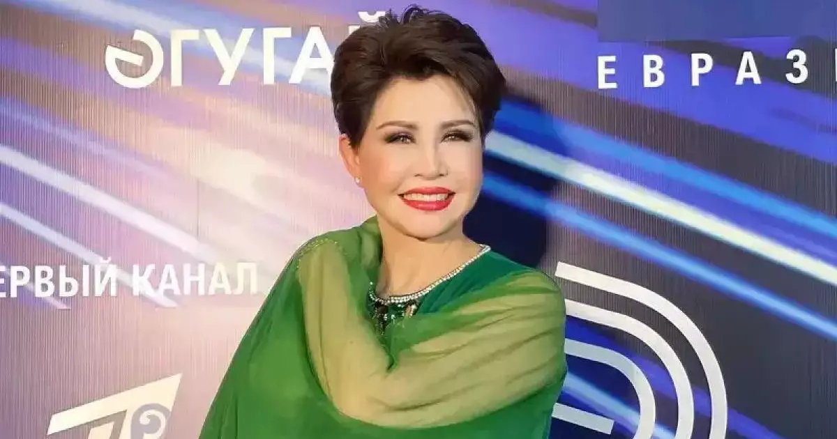  Роза Рымбаева көптен күткен жаңалығымен бөлісті 