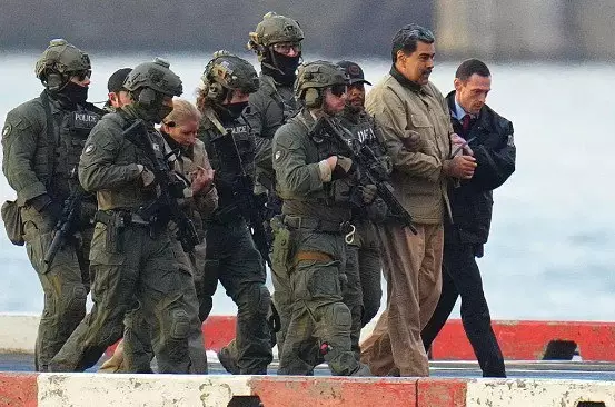 АҚШ Мадуроны ұстау үшін құпия қару қолданды ма: Бас айналдырып, қан ағызған