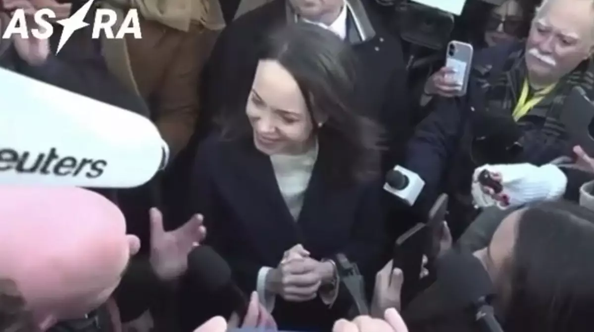 Лидер венесуэльской оппозиции подарила Трампу свою нобелевскую медаль