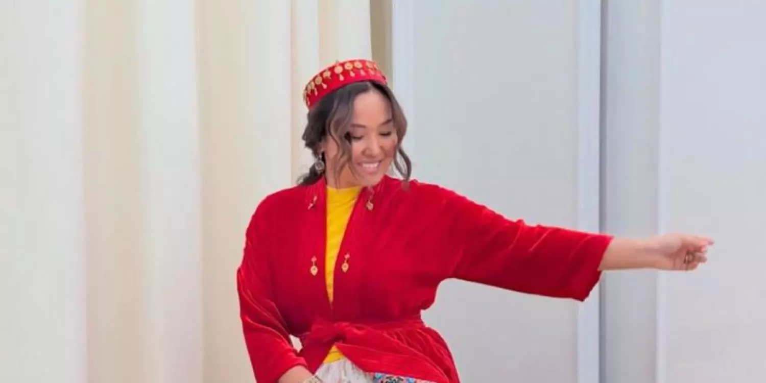 «Екі дипломым бар»: Тұрсынбек Қабатовтың жары өзі жайлы тың дерек айтты