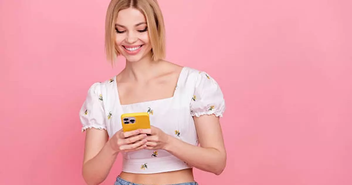  Tinder-де бойжеткен болып танысып, ер жігіттен 4 млн теңге алған азамат сотталды 