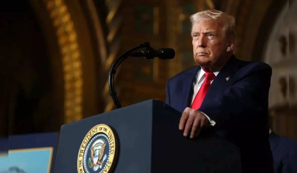 Трампу передали медаль Нобелевской премии мира