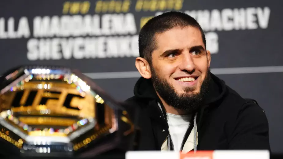 Ислам Махачев назвал желаемых соперников в полусреднем весе UFC
