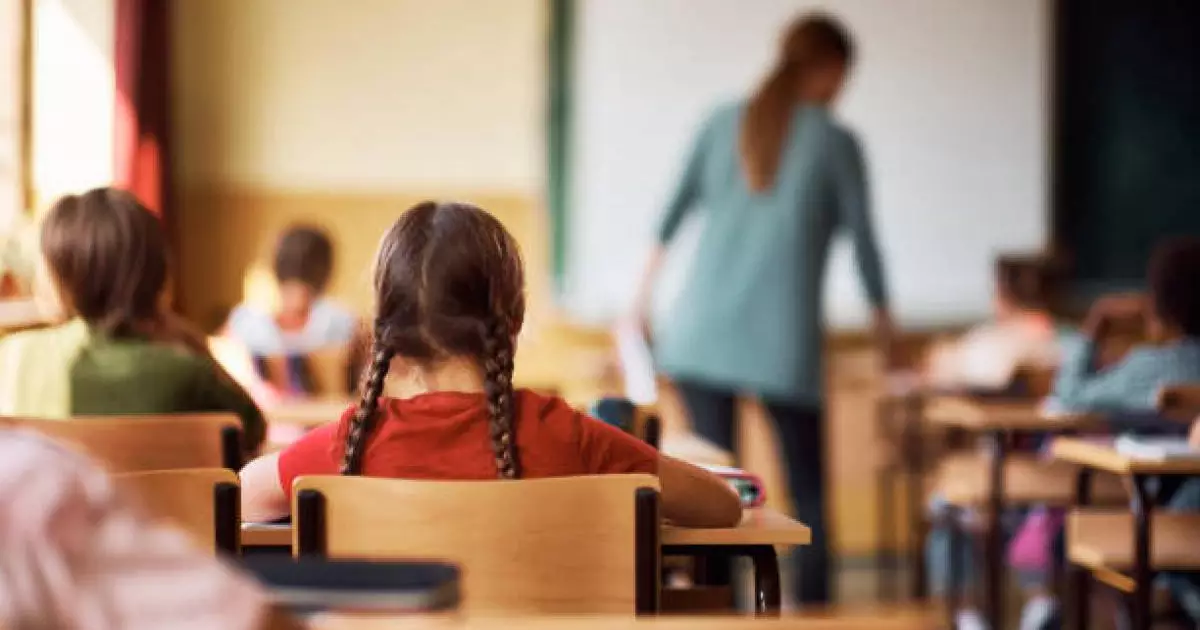  Астанада екінші ауысым оқушылары қашықтан оқиды 