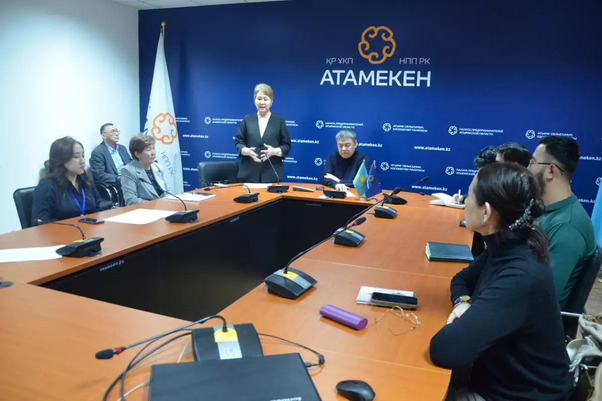 В Атырау с прилавков убирают чай с запрещёнными красителями