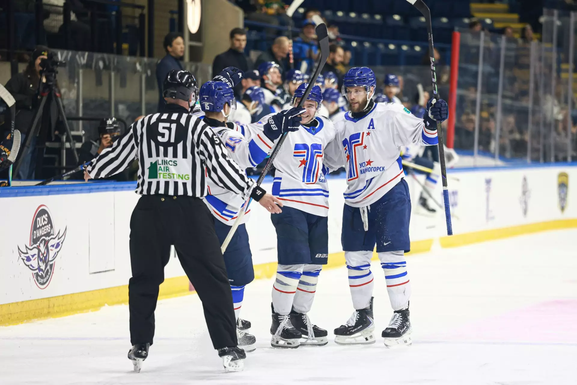 «Торпедо» с победы начала финальный этап Континентального Кубка