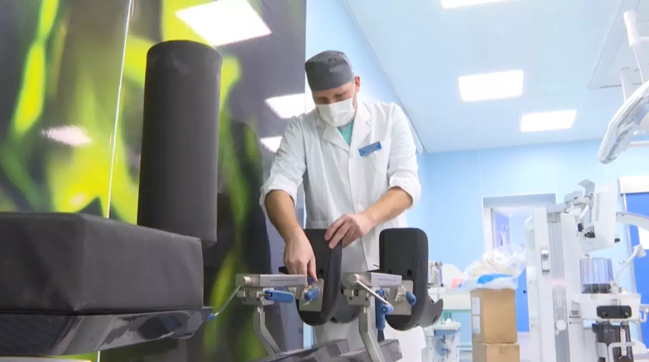 В Риддере проверяют готовность нового медкомплекса к открытию