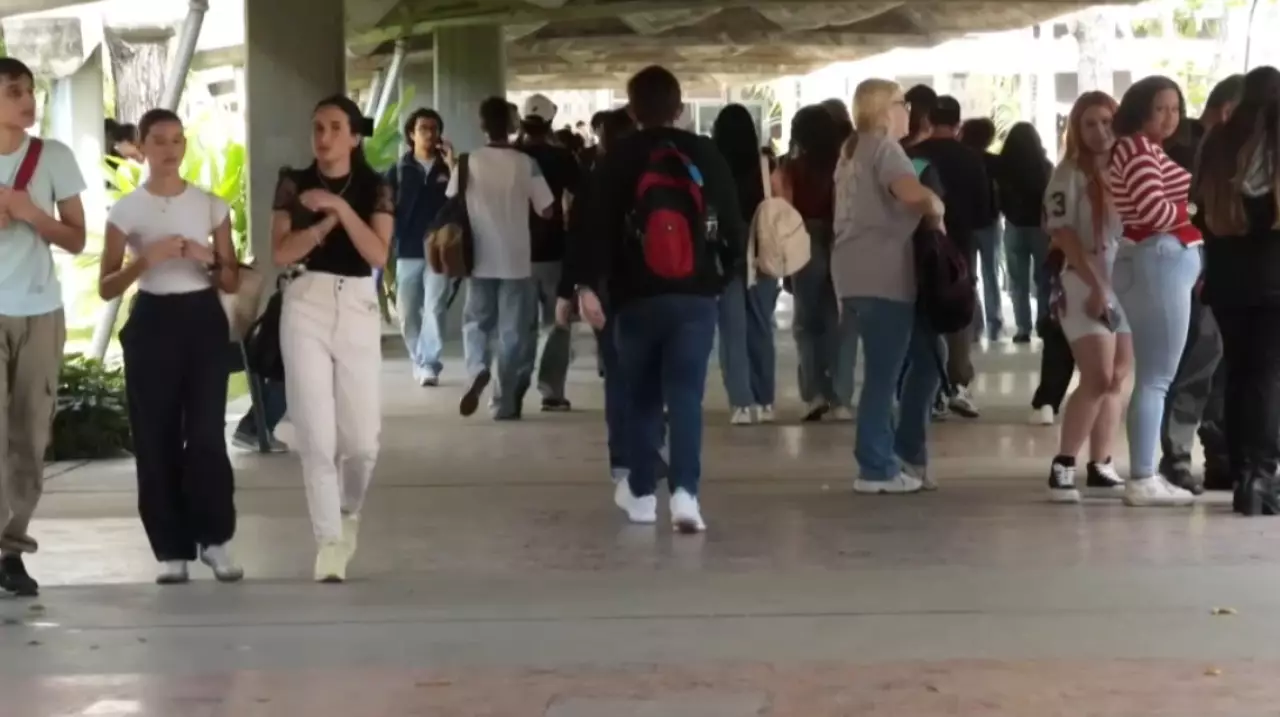 В США снизилось число иностранных студентов