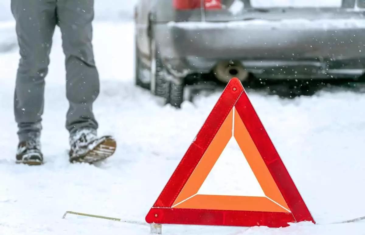 Автомобиль без водителя совершил ДТП в Усть-Каменогорске