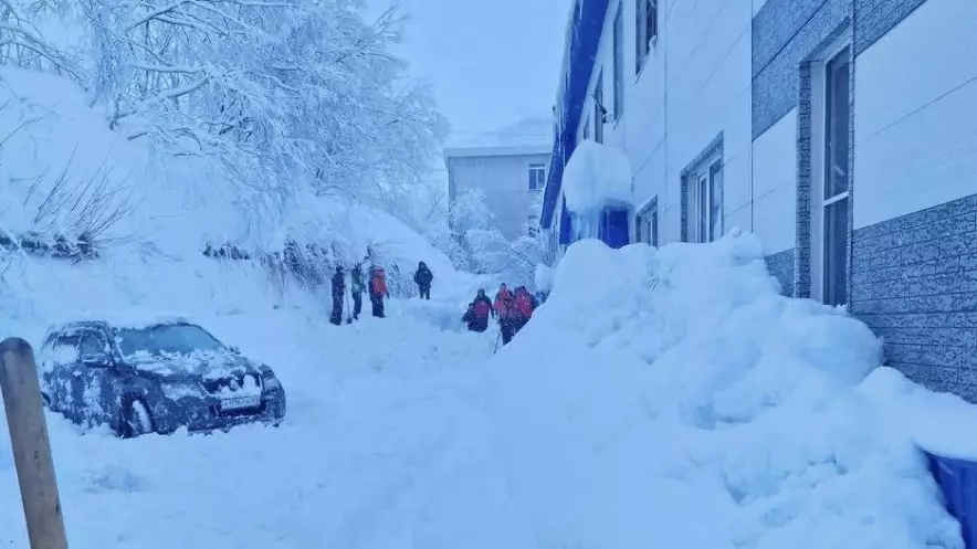 Камчатку накрыла снежная стихия: введён режим ЧС после гибели людей