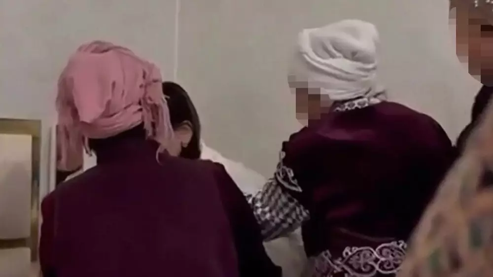 “Туыстары зорлауды ұйымдастырды“: Шымкентте қыз ұрланғанын мәлімдеді