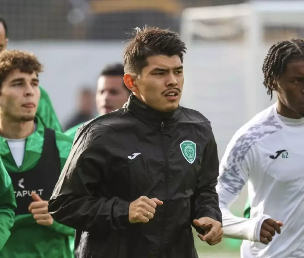 Қазақстандық футболшы Ресейдегі алғашқы күндерінде нендей қиындыққа тап болды?