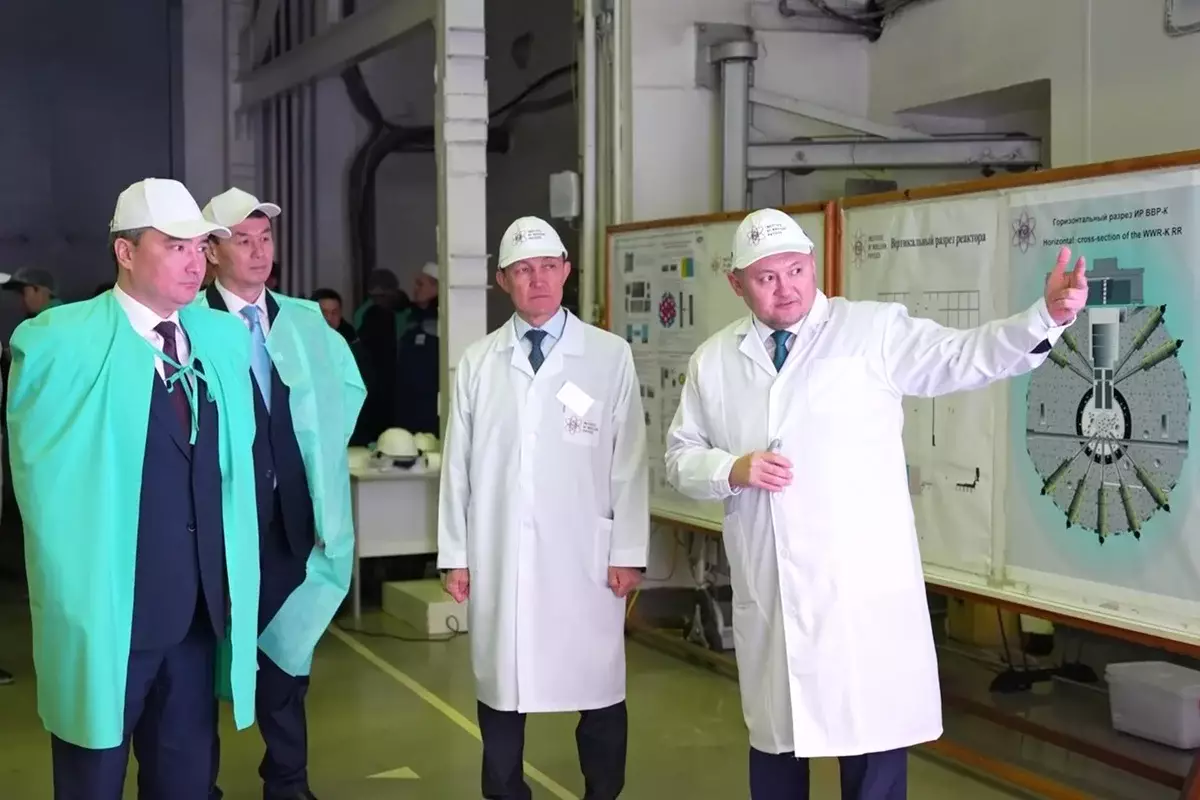 Олжас Бектенов ознакомился с промышленными зонами Алматы