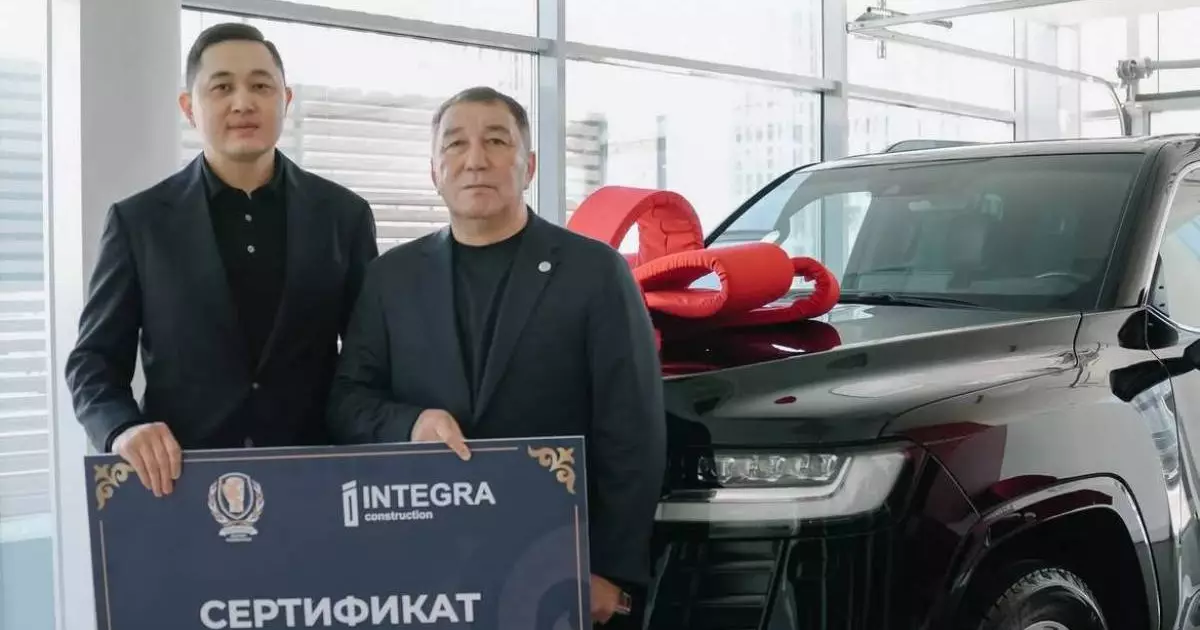  Қайрат Сәтжановқа қымбат көлік пен Астанадан пәтер сыйға берілді 