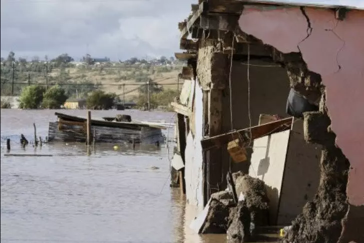 Не менее 10 человек погибли в результате наводнений в ЮАР