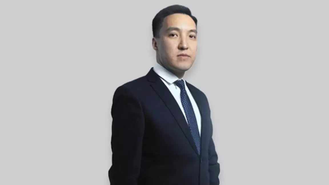 Адвокат Адам Мұрат лицензиясынан айырылды