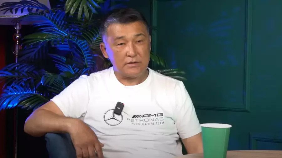 “Тасмағамбетовпен быт-шыт болып төбелесті”: Алмат Сақатов жігіттердің кей қылығына шүйлікті (ВИДЕО)