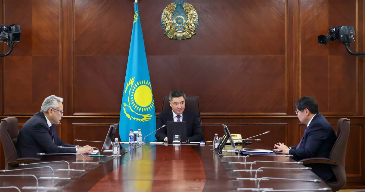   «Өлген адамдарды емдеген»: Үкіметте медициналық сақтандырудағы сорақы фактілер жарияланды   