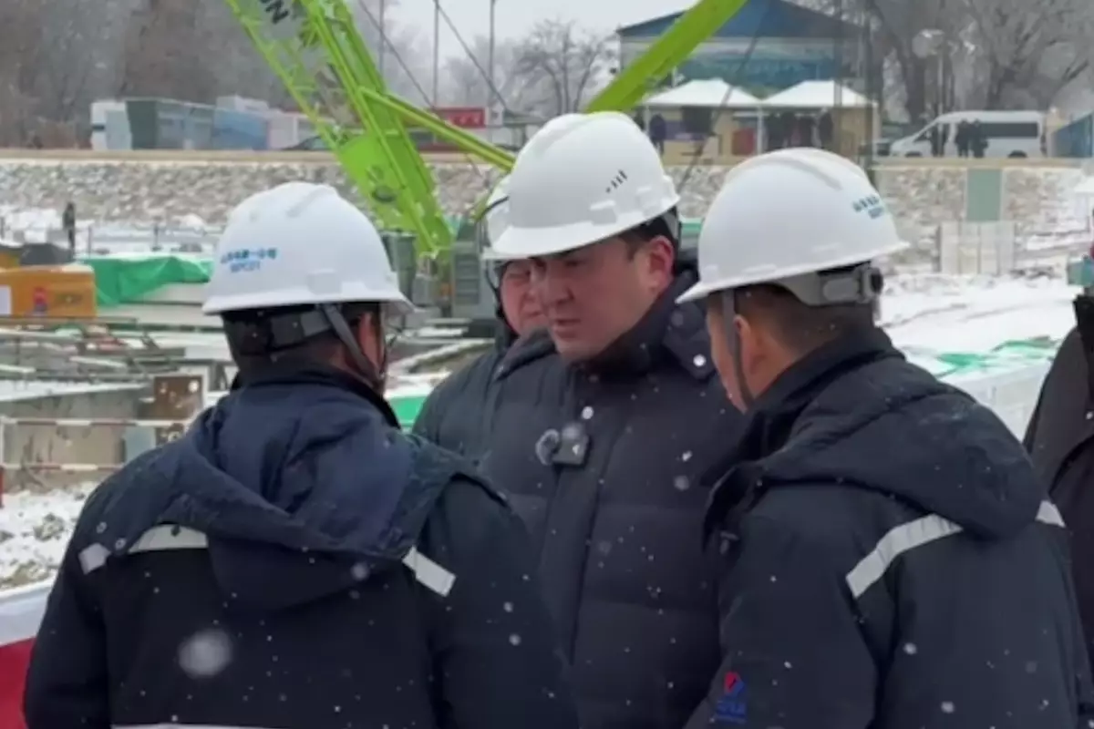 «Город задыхается»: министр энергетики раскритиковал ход модернизации ТЭЦ‑3 в Алматы