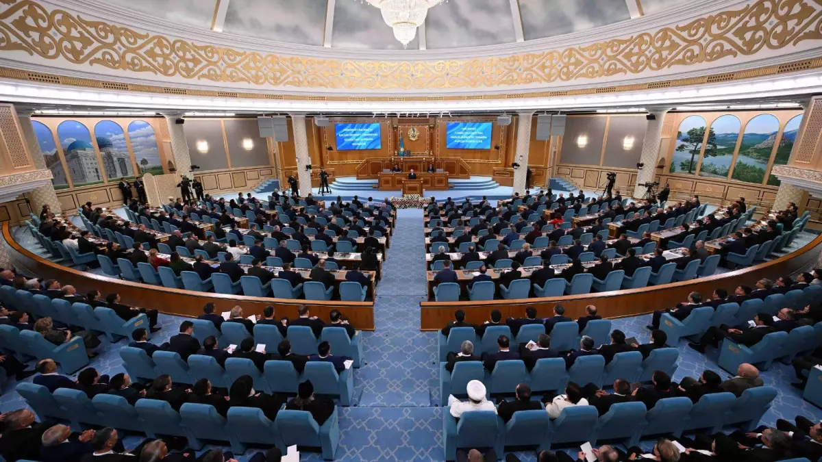 Қазақстандағы парламенттік реформа: Билік жүйесінде не өзгеруі мүмкін?