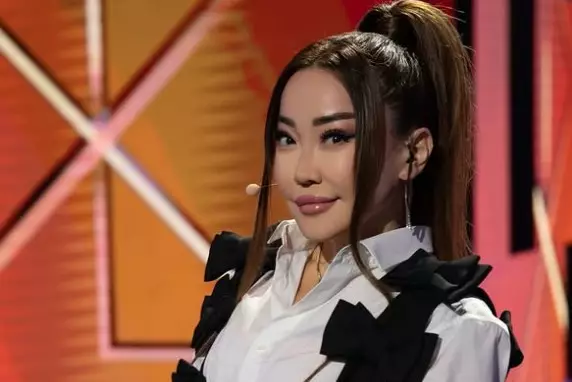 Мужа известной певицы арестовали за избиение супруги