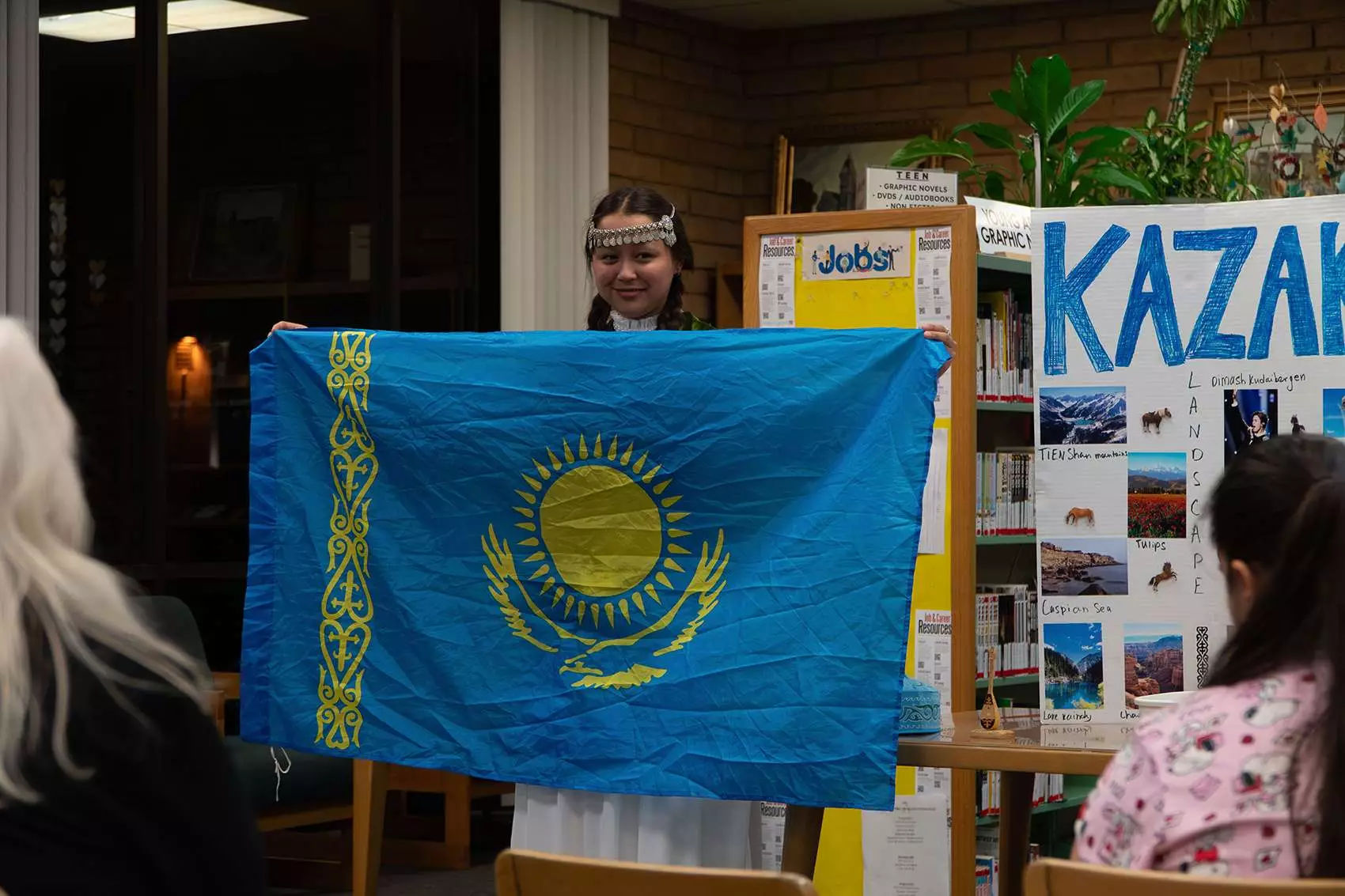 Talent Tuesday показал жителям Ридли культуру Казахстана.