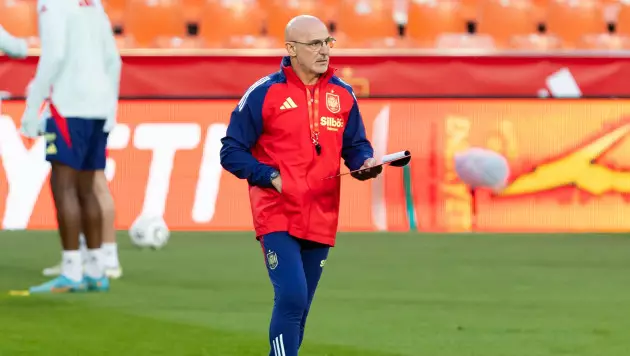 Тренер сборной Испании советовал игроку "Барселоны" уйти перед ЧМ-2026