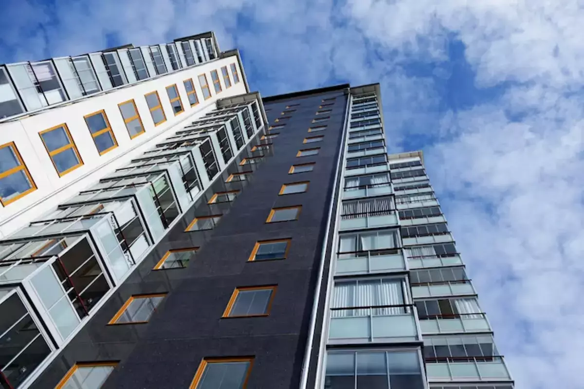 С 1 февраля высотные дома в Казахстане окажутся под особым надзором - новости на Lada.kz 16.01.2026