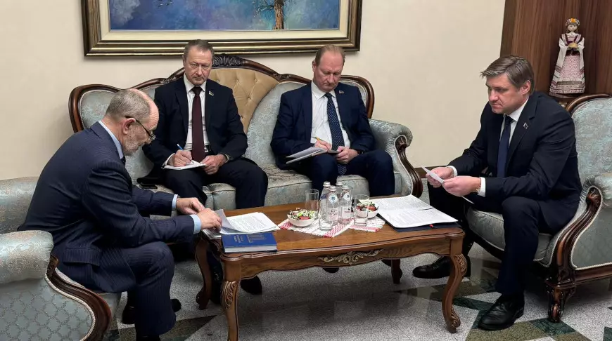 Посол Беларуси и парламентарий Казахстана отметили рост взаимодействия в различных сферах.