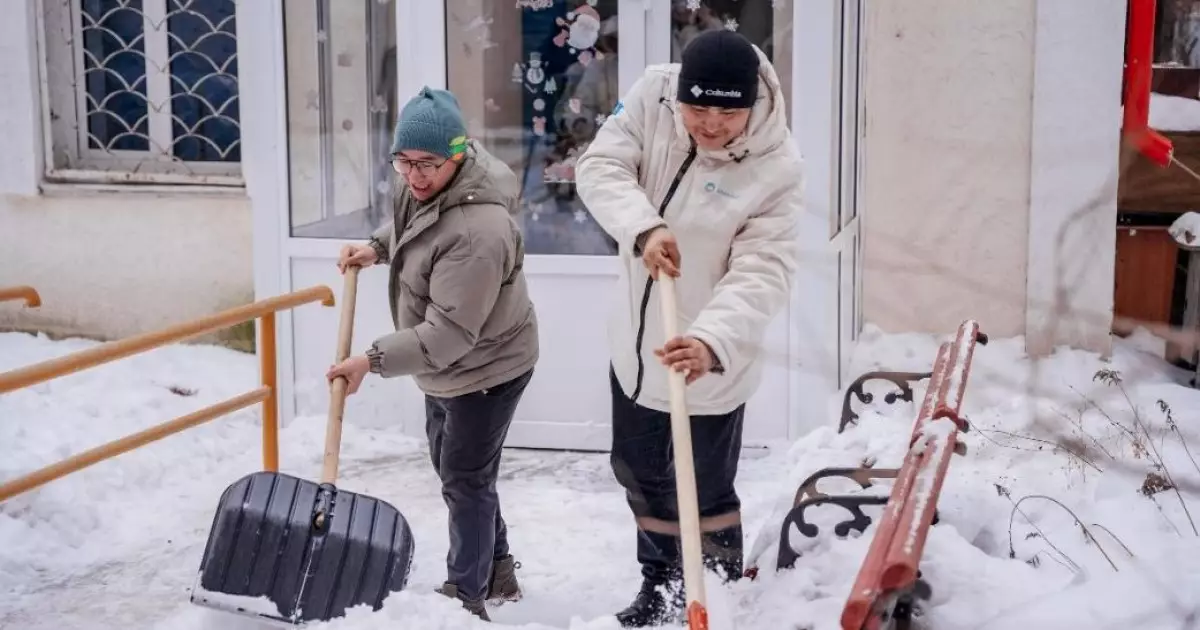   1 тоннадан астам қоқыс жиналды   