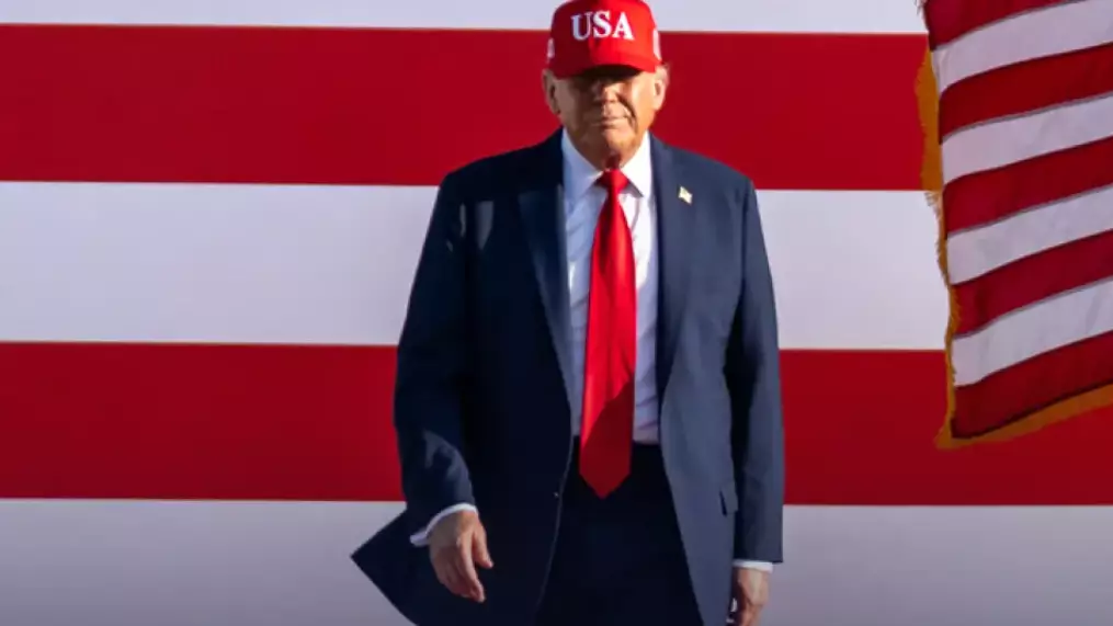 Трамп Гренландия жөніндегі АҚШ жоспарын қолдамаған елдерге қоқан-лоқы көрсетті