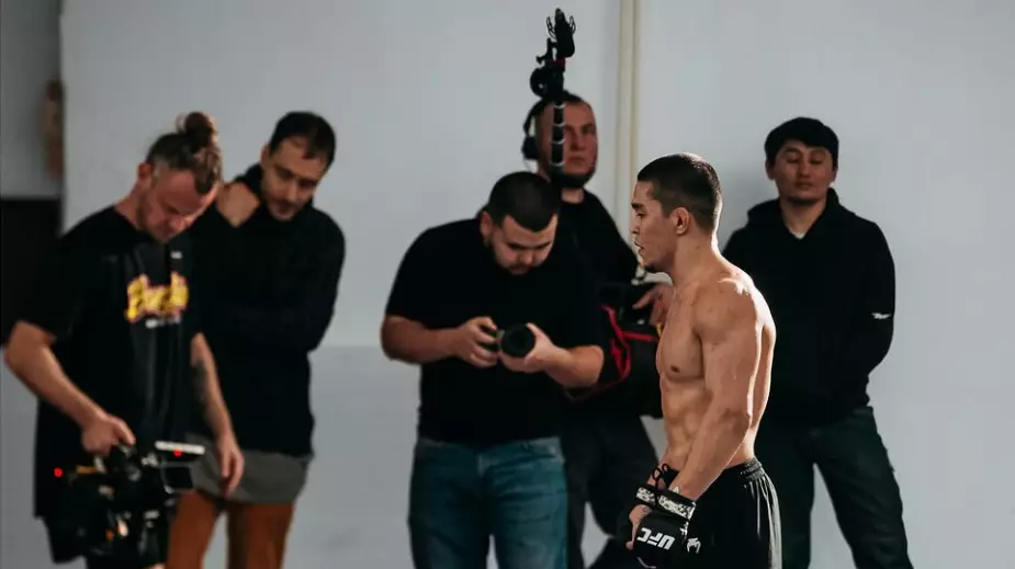 UFC прилетела в Казахстан перед главным боем Асу Алмабаева