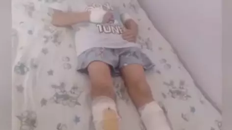 "Денесіне үтік, аузына шанышқыны қыздырып басып, пеште күйдірген". Шымкентте балаларын азаптаған әйел жайлы сұмдық дерек шықты