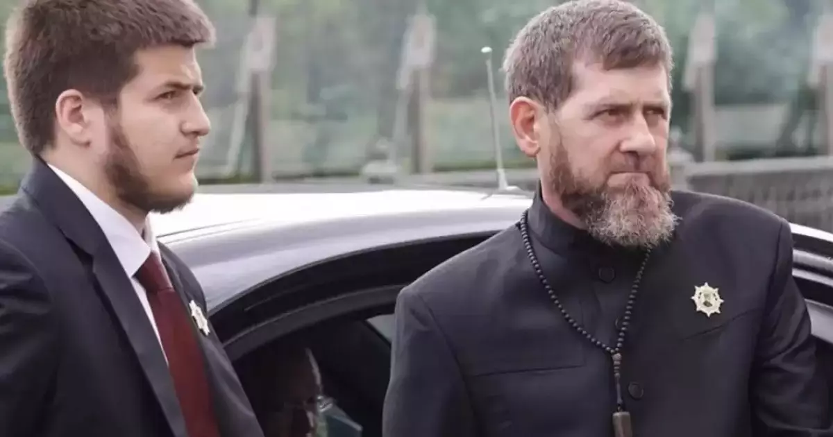  Рамзан Қадыровтың ұлы Грозныйда жол апатына түсіп, ауруханаға жеткізілді – БАҚ 