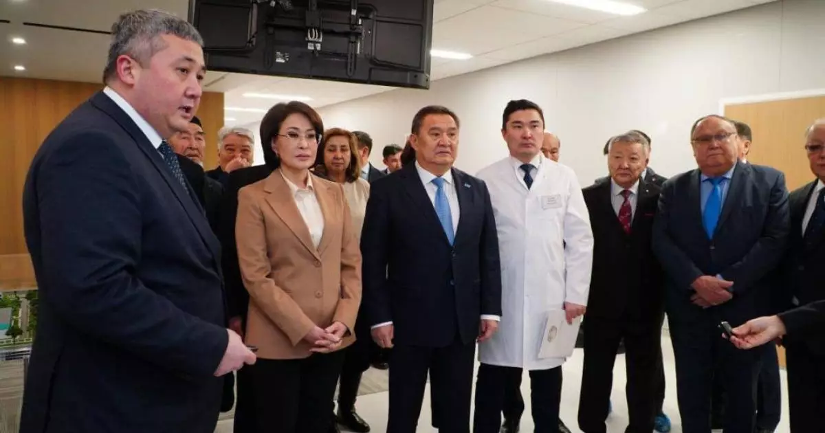  Мемлекет басшысының тапсырмасымен бір ауысымда 1000 адамды қабылдайтын емхана ашылды 