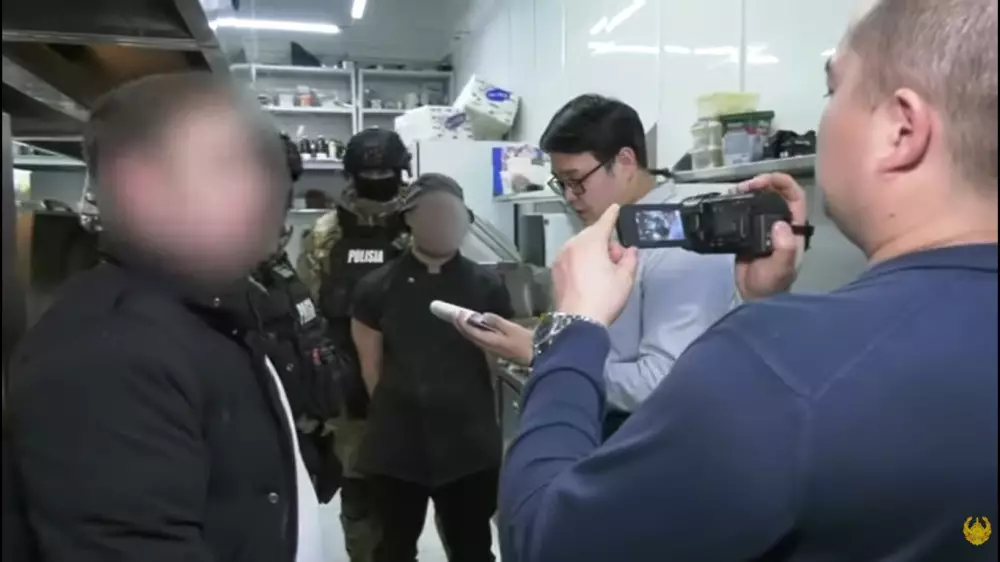 Повар ночного клуба задержан за торговлю наркотиками в Алматы