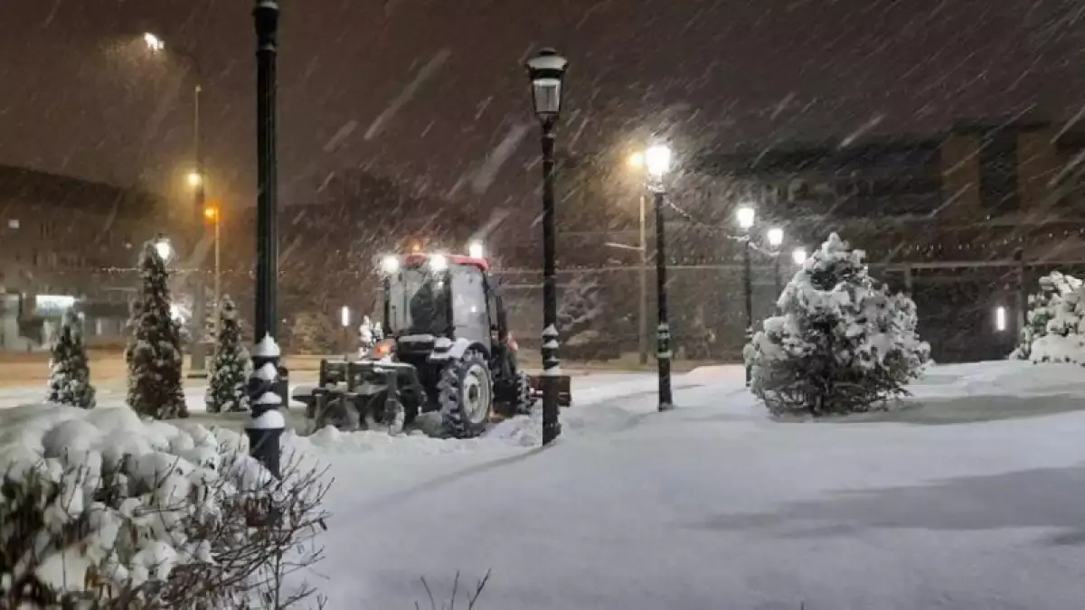 Алматыда қар тазалау жұмыстары күшейтілді