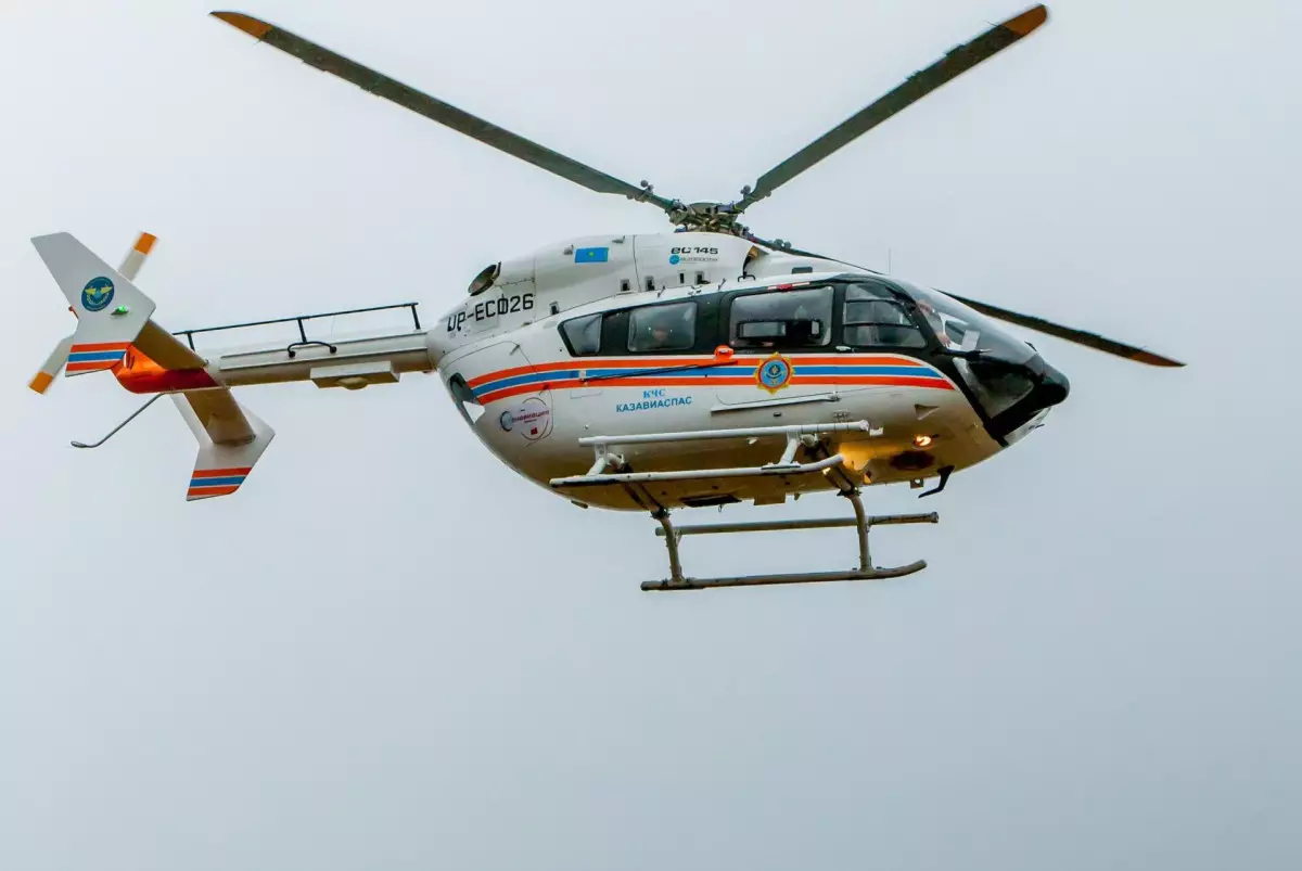 Младенца в тяжелом состоянии доставили вертолетом в Астану