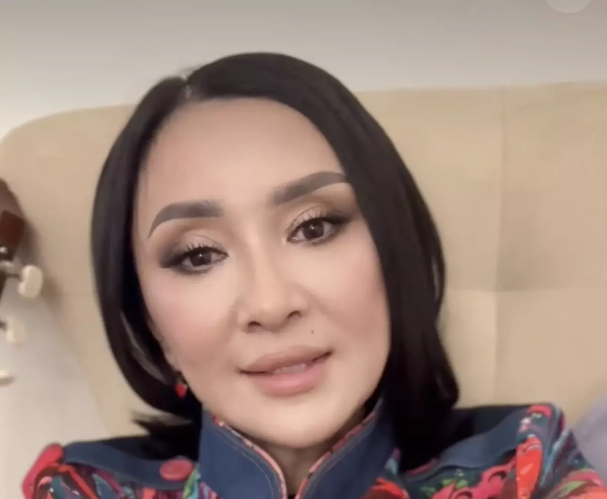 «Қыздық қанды көріп тойлаған»: Түсіпбаева 17 жастағы қызға жаулық жапқан әжелерді сынады (ВИДЕО)