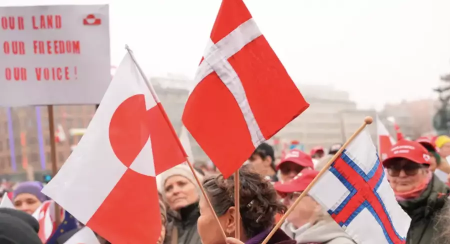 “Қолыңды тарт!“ Данияда жаппай наразылық өтті