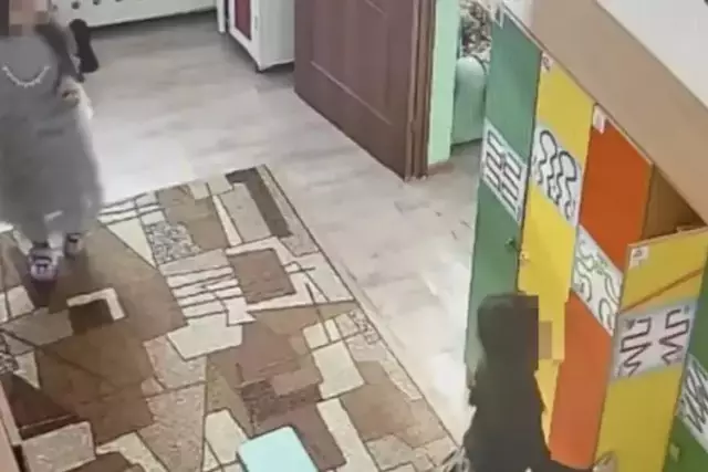 Сәтбаевта екі қыз балабақшадан қашып шығып кеткен