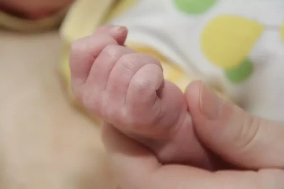 Атырауда салмағы 5,8 келі болатын алып сәби дүниеге келді