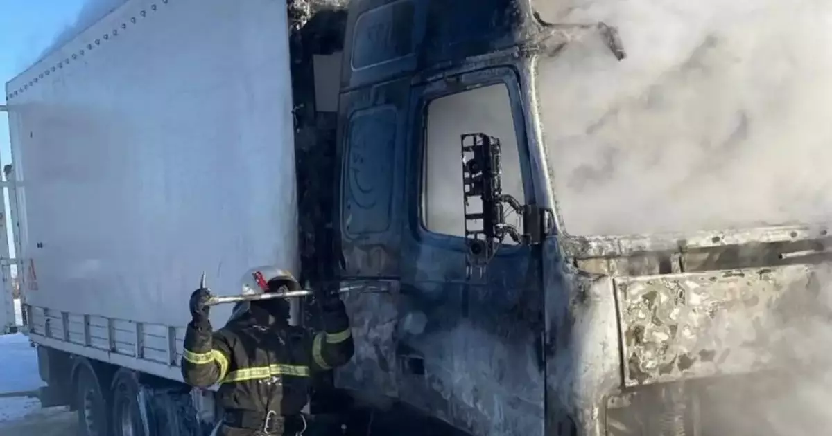  15 жылқы тиелген жүк көлігі отқа оранды 