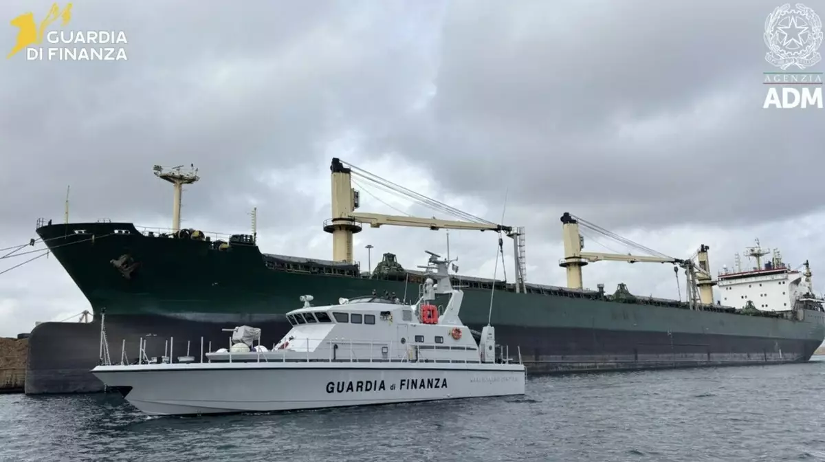 Италия арестовала судно с грузом из Новороссийска