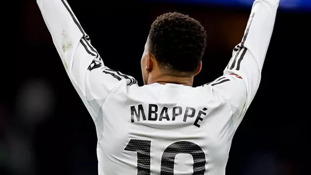 Мбаппе обошёл Анри по голам и сотворил историю