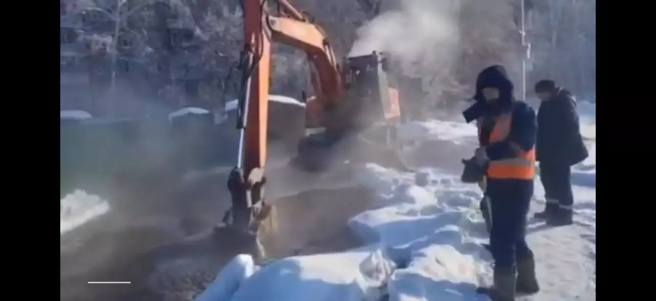 Өскеменде 30 градус аязда ірі апат болды: 2000-нан астам адам сусыз қалды