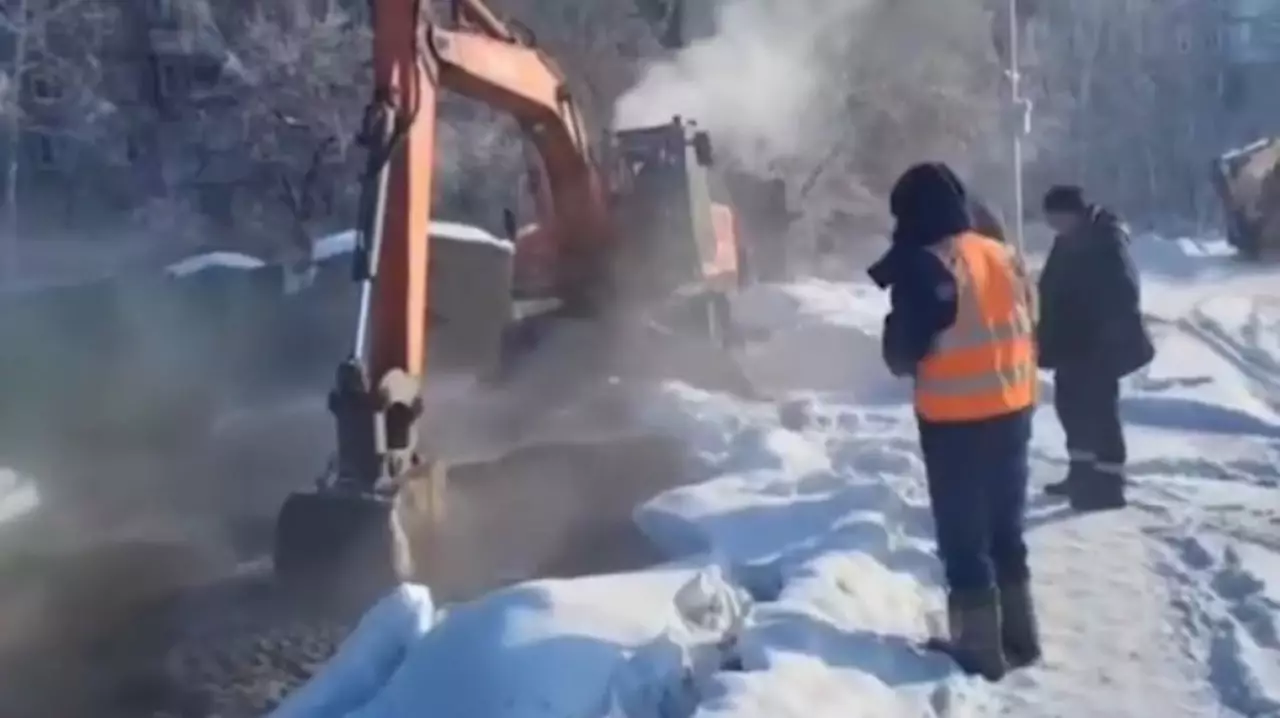 Более 2000 жителей остались без воды в Усть-Каменогорске