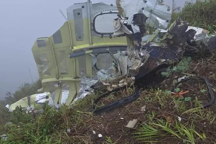 В Индонезии самолёт потерпел крушение: обнаружены обломки самолета и тело