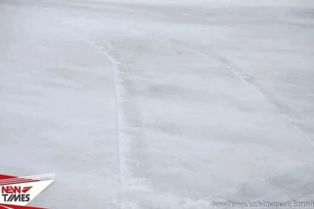 Движение автотранспорта ограничили в нескольких областях Казахстана